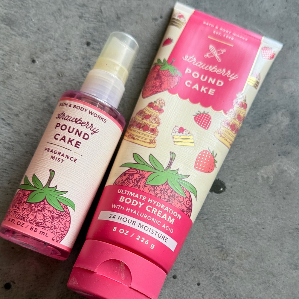 Bath & Body Works Strawberry Pound Cake Set - Pink